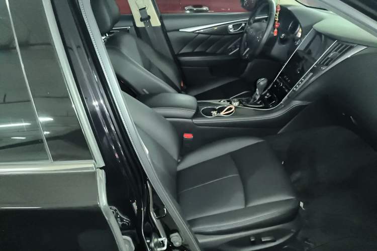 Used Infiniti Q50L 2016 2.0T Comfort Edition