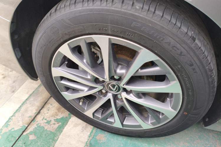 Used Lexus ES 2022 300h Excellence Edition
