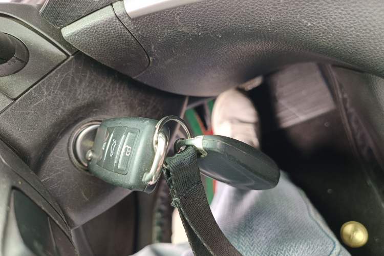 Used Buick Verano 2020 20T CVT Leading Edition Vehicle Key