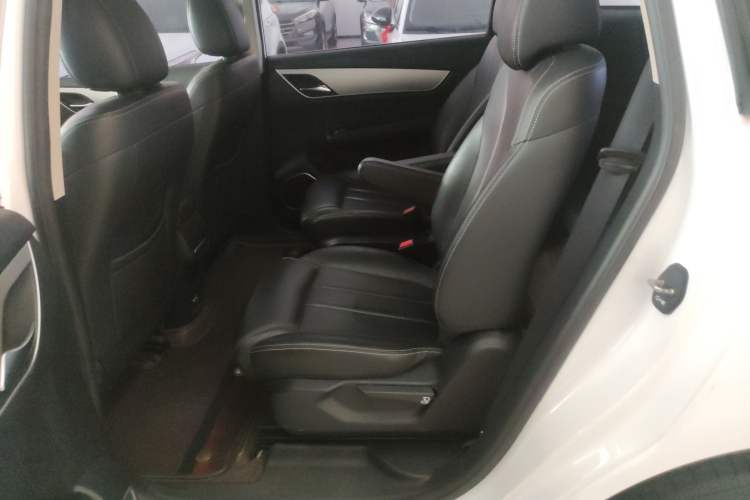 Used BYD Song MAX 2021 Upgraded Model 1.5T Automatic Luxury 6-Seater Left Rear Seat