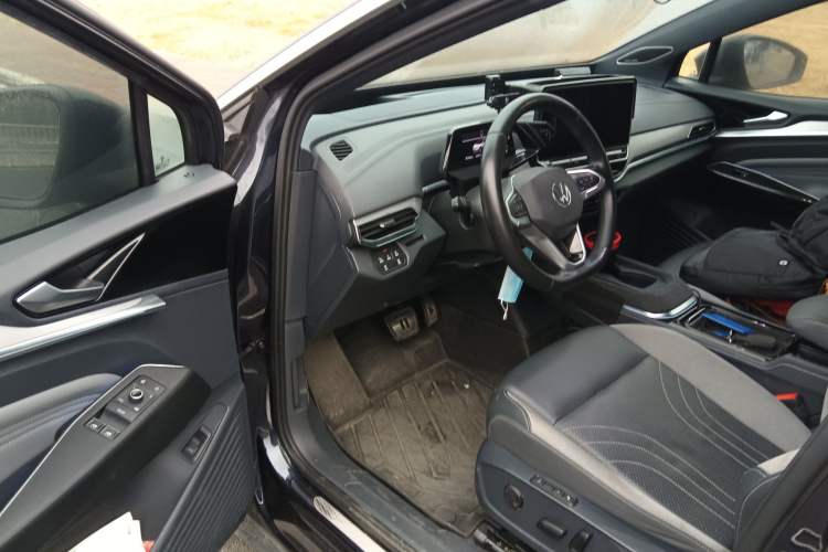 Used Volkswagen ID.4 CROZZ 2021 Long-Range PRO Two-Wheel Drive Version
