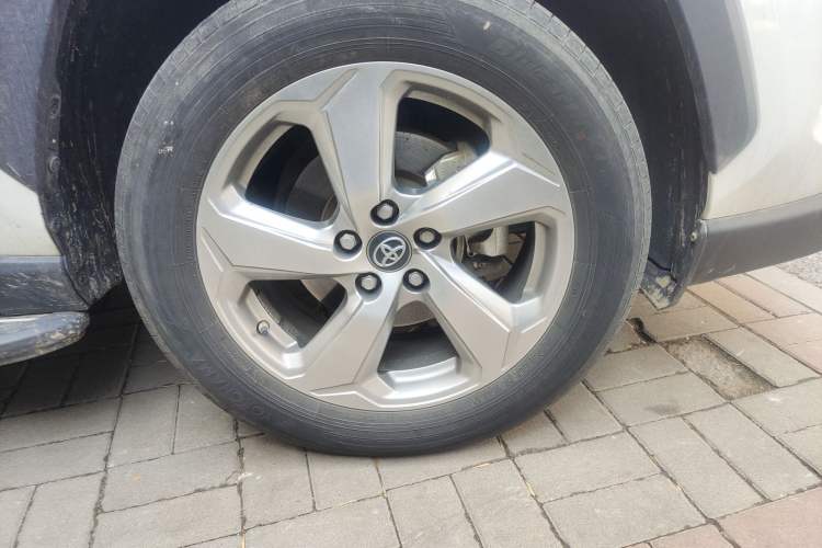 Used Toyota RAV4 2022 2.0L CVT Two-Wheel Drive Fashion Plus Edition
