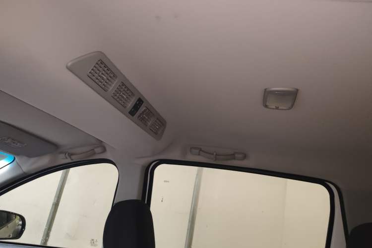 Used Cowin V3 2016 1.5L Manual SmartConnect II Navigation Version Headliner