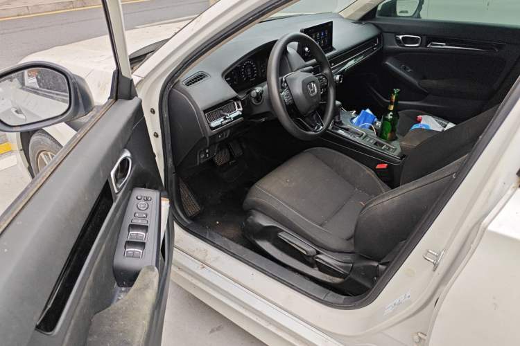 Used Honda Civic 2022 240TURBO CVT Dynamic Edition Driver Seat