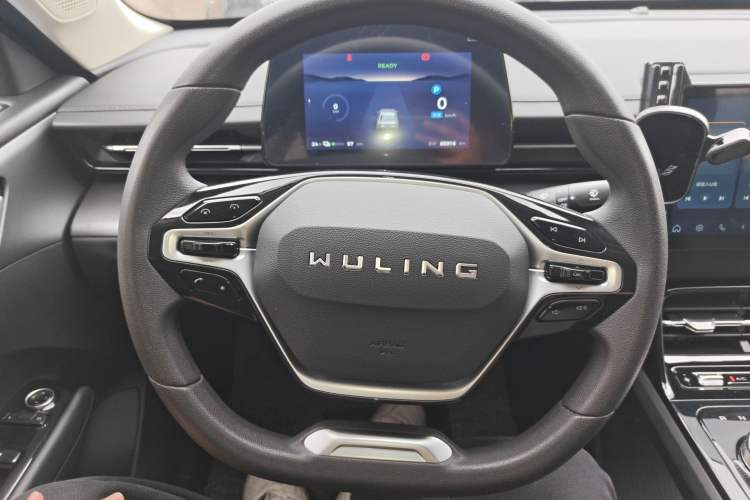 Used Wuling E5 2024 410 km Standard Version