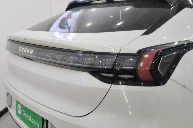 Used Zeekr 001 2022 Long-Range Dual-Motor WE Edition Right Rear Taillight