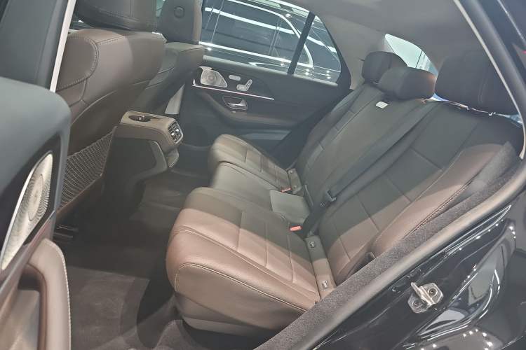 Used Mercedes-Benz GLE 2023 GLE 350 4MATIC Stylish Model Left Rear Seat