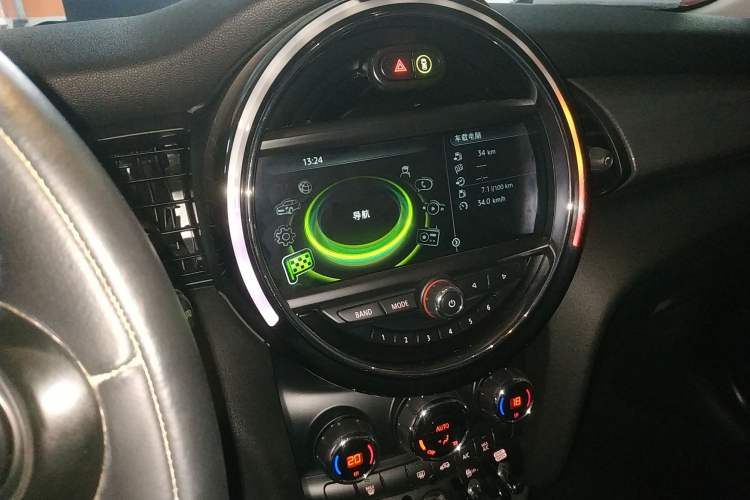 Used MINI MINI 2016 1.5T COOPER Avant-Garde