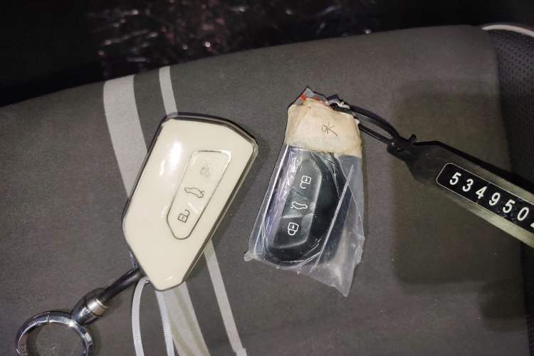 Used Volkswagen Golf 2023 Facelift 280TSI DSG R-Line Lite
