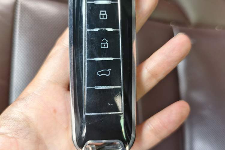 Used Wey VV7 2020 2.0T Flagship Edition Vehicle Key