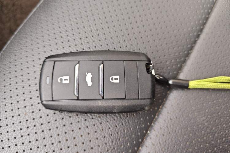 Used CHANGAN CS75 2014 2.0L Manual Leading Version China IV Standard