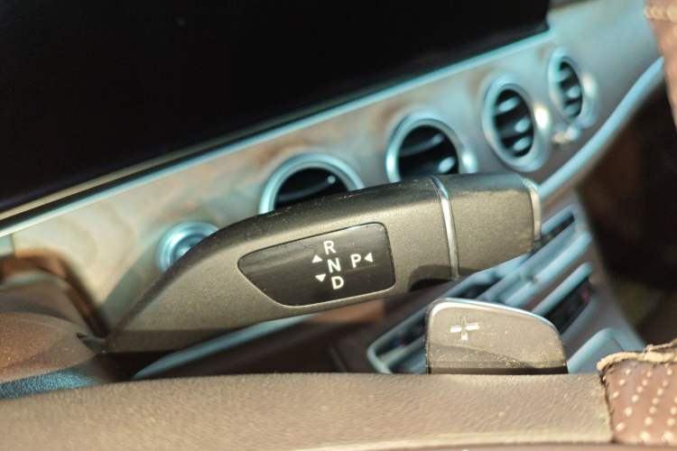 Used Mercedes-Benz E-Class 2018 Facelift E 300 L Luxury Edition
