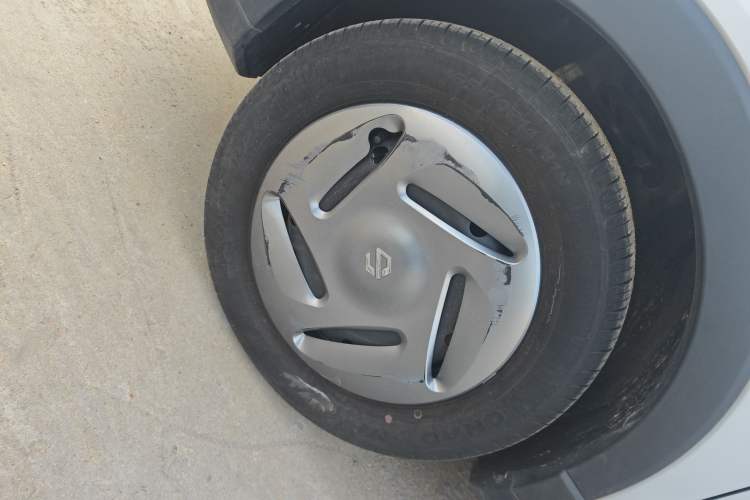 Used Leapmotor T03 2023 200 Lite Edition Left Front Wheel Hub