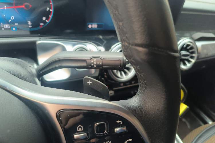 Used Mercedes-Benz GLB 2023 GLB 220 4MATIC Gear Lever