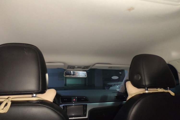 Used Volkswagen Lamando 2015 230TSI DSG Fashion Edition Headliner