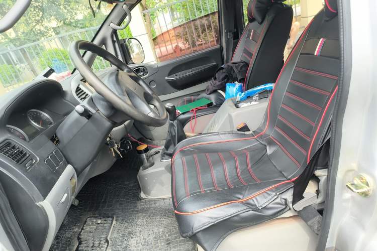 Used FORTHING Lingzhi 2013 V3 1.5L 7-Seater Luxury Model
