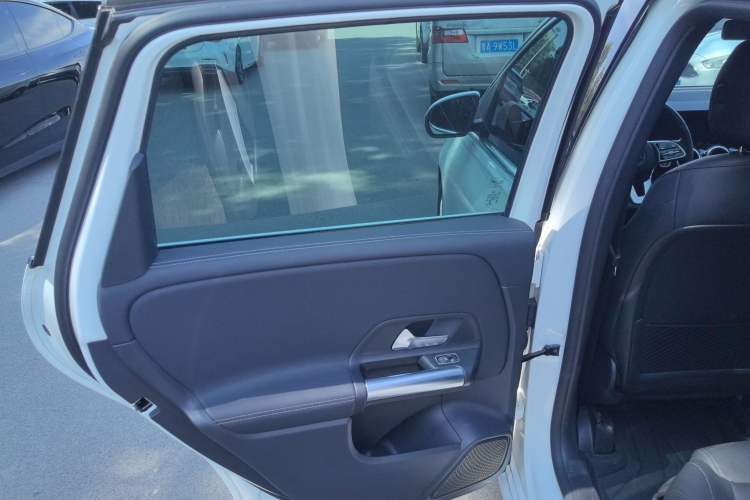 Used Mercedes-Benz B-Class 2022 Second Facelift B 200 Fashion Edition
