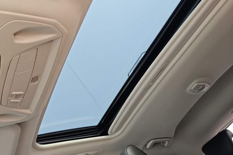 Used Ford Focus 2017 Hatchback EcoBoost 125 Automatic - Ultra-Powerful Style Edition with Smart Drive Features