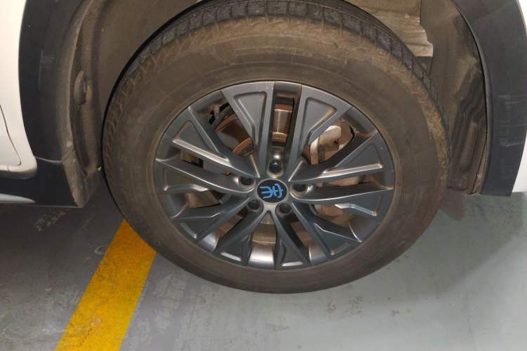 Used BYD Song New Energy 2019 Song DM 1.5TID Smart Connect Dynamic Model Right Front Wheel Hub