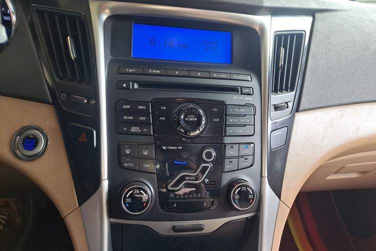 Used Hyundai Sonata 2011 2.0L Automatic Top-Grade Version