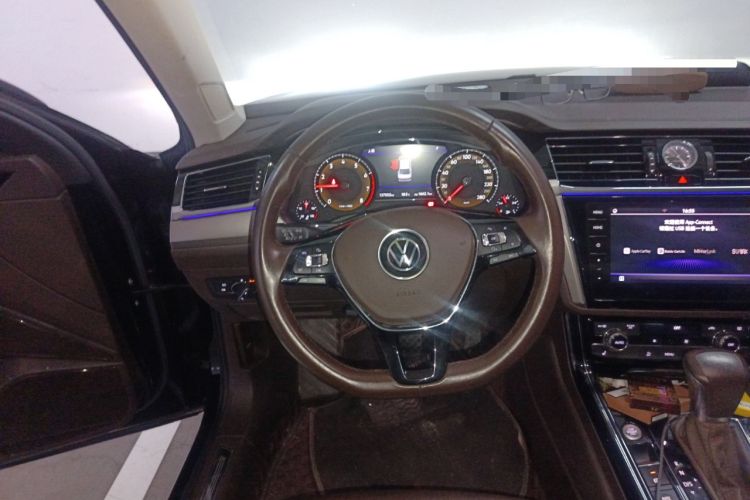 Used Volkswagen Phideon 2021 380TSI Luxury Edition
