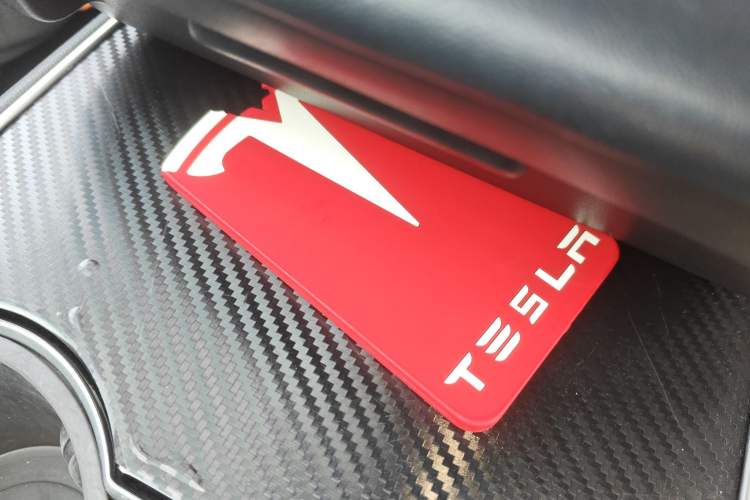 Used Tesla Model 3 2019 Standard Range Rear-Drive Upgraded Version Interior 1