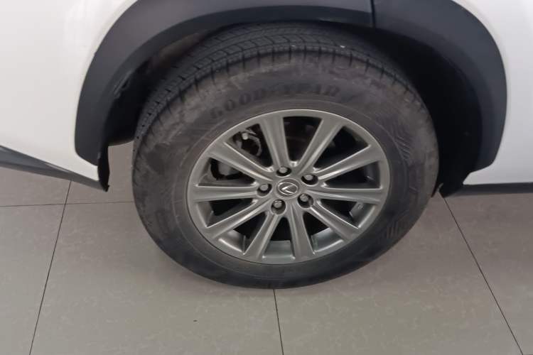 Used Lexus NX 2015 200 Front-Wheel Drive X-Trail SE Edition