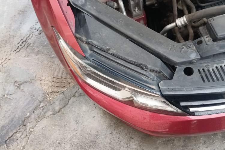 Used Volkswagen Lamando 2015 280TSI DSG Comfort Edition Right Front Headlight