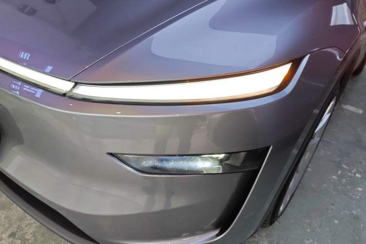 Used Tesla Model Y 2025 Rear-Wheel-Drive Version Left Front Headlight