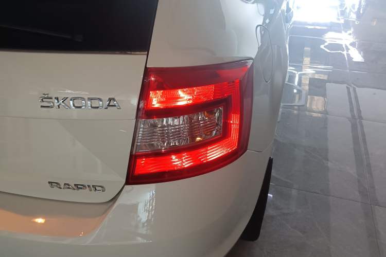 Used Skoda Rapid Spaceback 2016 1.6L Automatic Chuanxing Edition