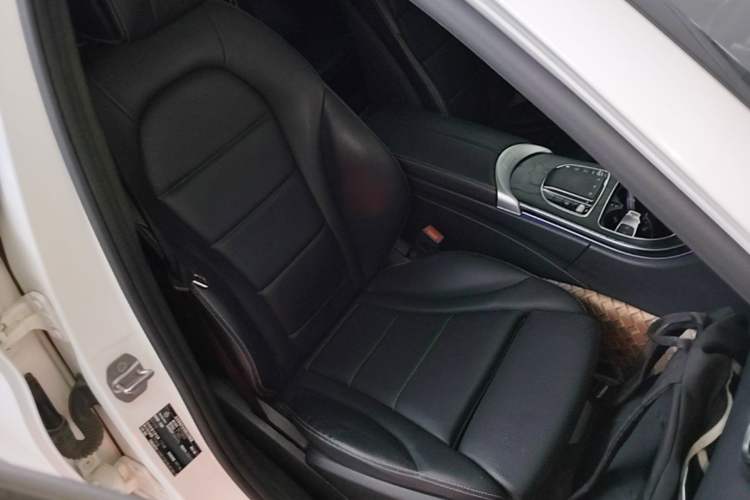 Used Mercedes-Benz C-Class 2021 C 200 L Fashion Edition Sport Version Right Front Seat