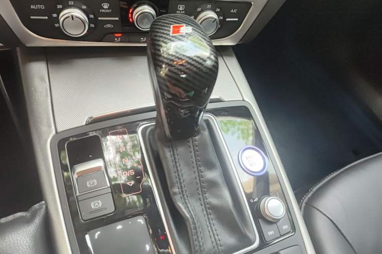 Used Audi A6L 2018 30th Anniversary Edition TFSI Trendy Model Gear Lever