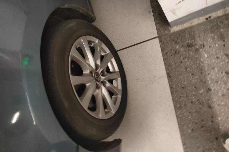 Used Mazda Atenza 2017 2.0L Blue Sky Luxury Edition Left Front Wheel Hub