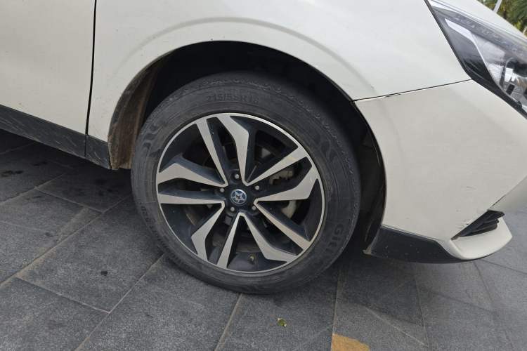 Used Venucia T90 2017 2.0L CVT Smart Edition Right Front Wheel Hub