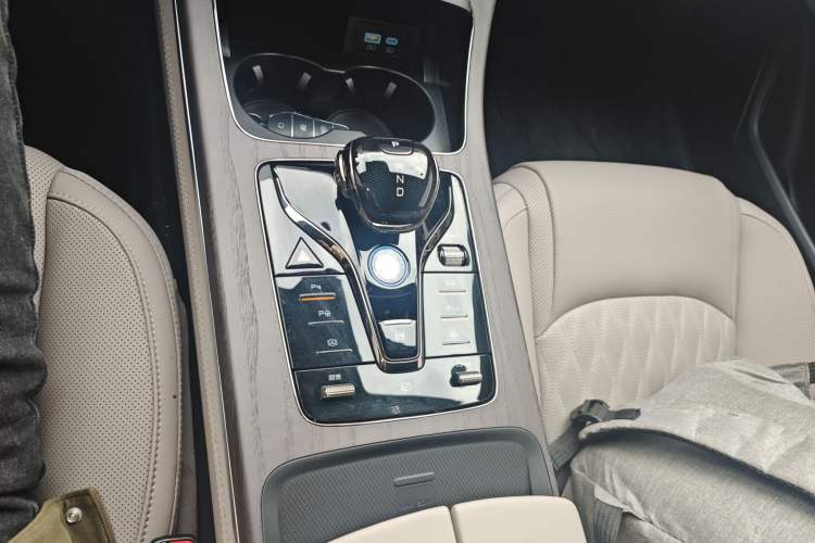 Used BYD Han 2025 EV with 701 km of Laser Radar-Enabled Intelligent Driving