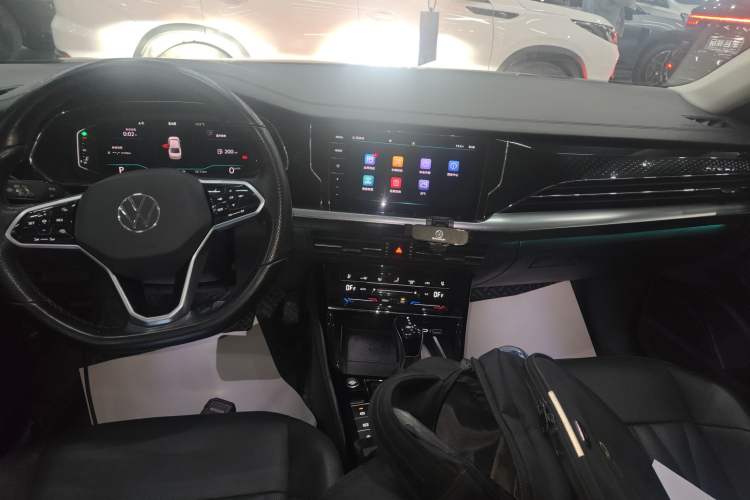 Used Volkswagen Passat 2022 330TSI Starry Luxury Edition
