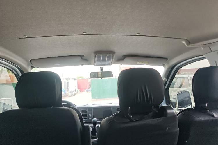 Used SAIC MAXUS Xintu EV80 2023 EV80 PLUS Multi-Functional Passenger Vehicle Short Wheelbase Low Roof Headliner