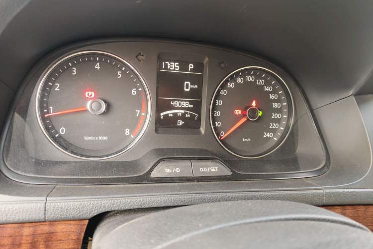 Used Volkswagen Lavida 2013 Restyled Classic 1.6L Automatic Comfort Edition
