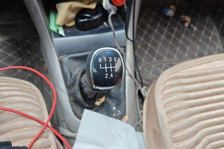 Used Baojun 630 2013 1.5L manual Comfort trim Gear Lever