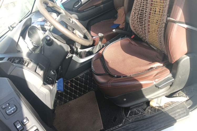 Used Isuzu TAGA 2018 3.0T Two-Wheel Drive Ultra-Luxury Version