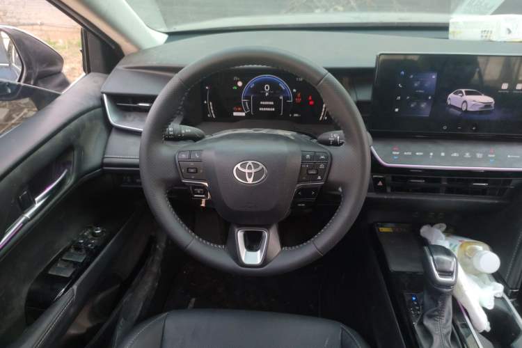 Used Toyota Camry 2026 Model Dual-Engine 2.0HGVP Luxury Edition