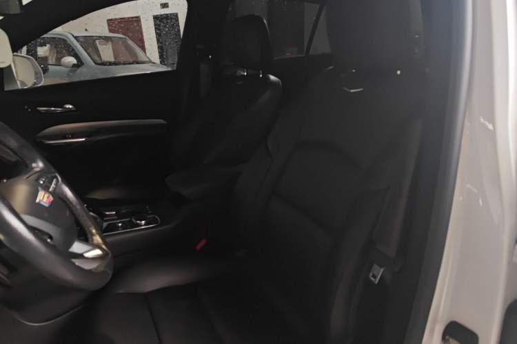 Used Cadillac XT4 2021 28T Two-Wheel Drive Leading Version
