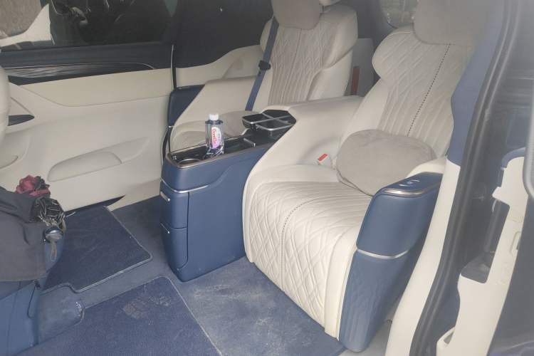 Used Buick GL8 2020 Avenir Avia Four-Seat Luxury Edition Left Rear Seat