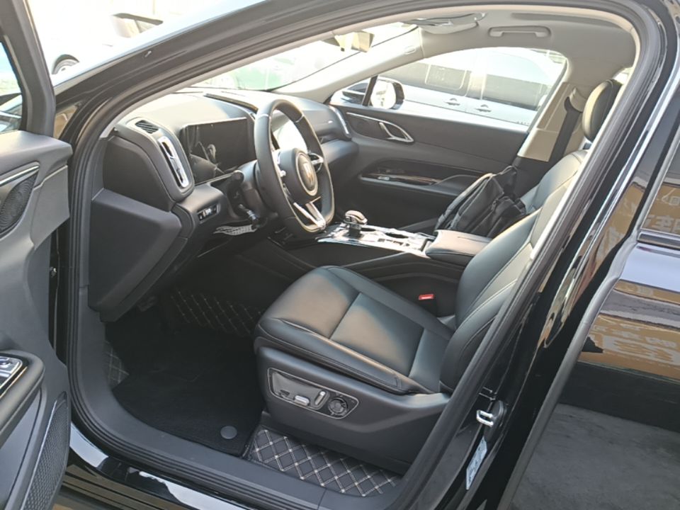 Hongqi HS3 PHEV 2025 Model 117km Jingwei Edition — снимка 18