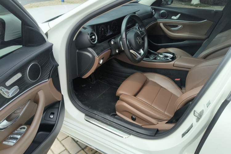 Used Mercedes-Benz E-Class 2016 E 200 L Sport Edition
