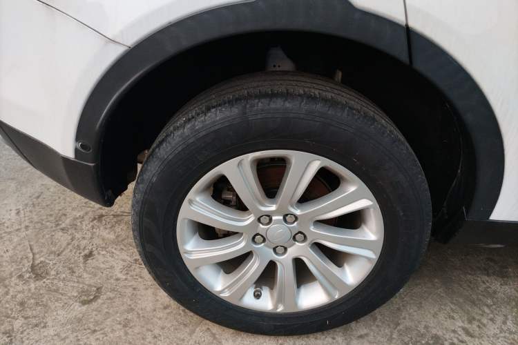 Used Land Rover Discovery Sport 2018 240 PS PURE Edition
