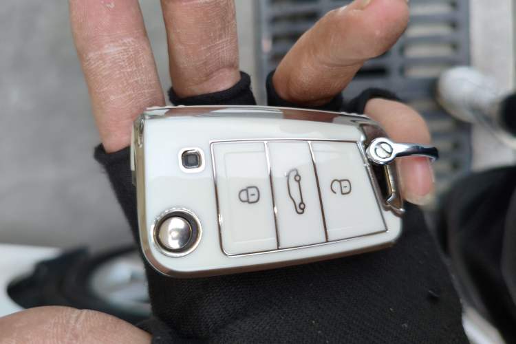 Used Volkswagen Lamando 2019 230TSI DSG Fashion Edition China V Standard Vehicle Key