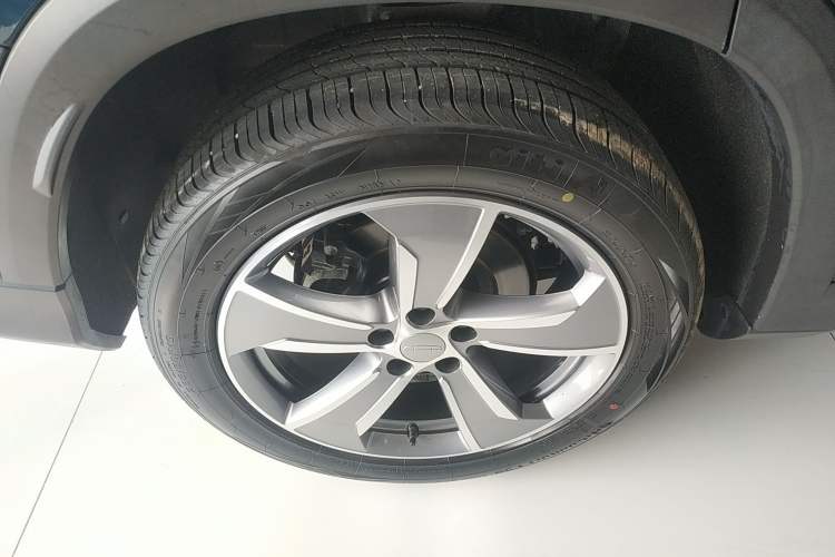 Used Geely Auto Haoyue L 2023 2.0T DCT Flagship Version