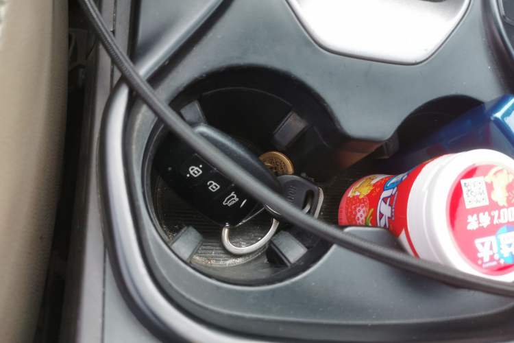 Used Hyundai Santa Fe 2013 2.4L Automatic Two-Wheel Drive Smart Version Vehicle Key