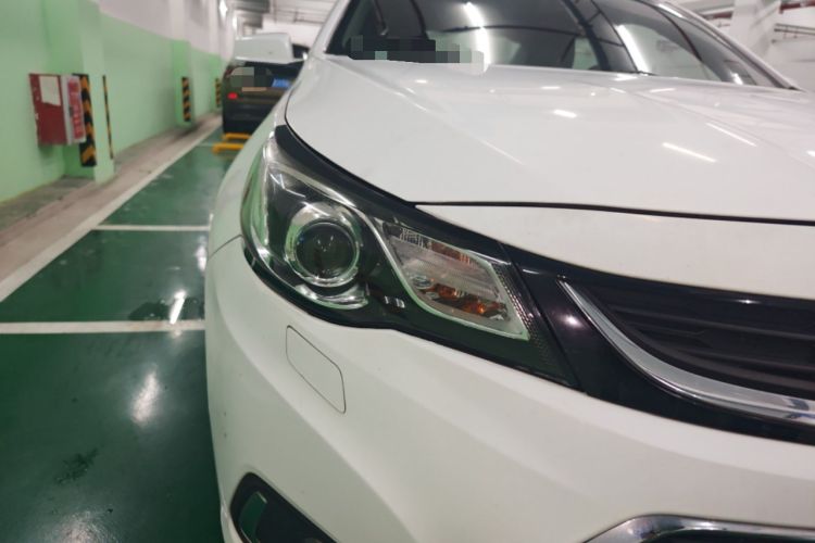 Used Chevrolet Malibu 2016 1.6T Automatic Luxury Edition Right Front Headlight